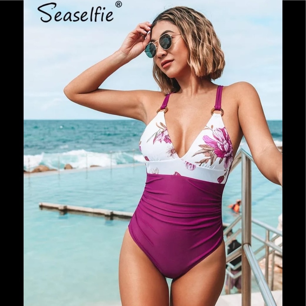Just arrived beautiful unique monokini with leopard ring one-piece v-neck purple